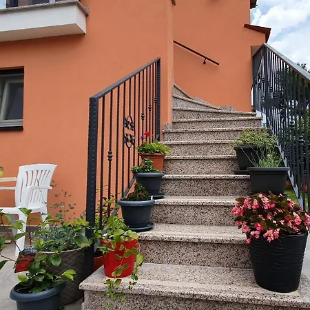 Juli No 2 Апартаменти