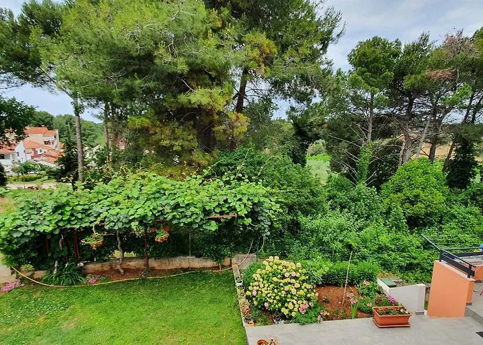 Juli No 2 Apartman Poreč