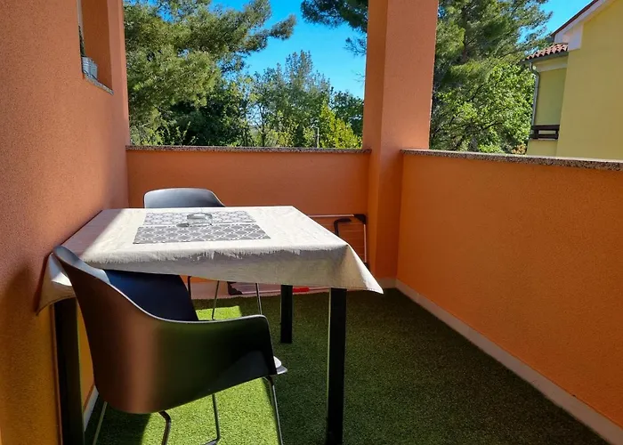 Juli No 2 Apartman *